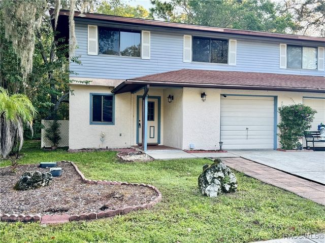 7 Moser Court N, Homosassa, FL 34446