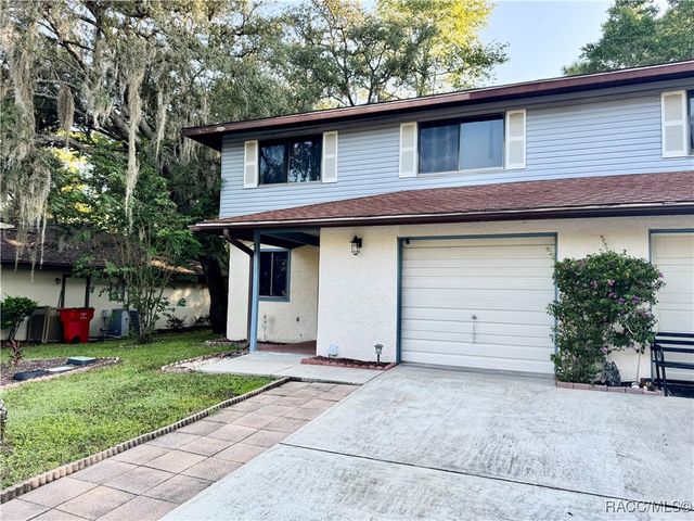 7 Moser Court N, Homosassa, FL 34446