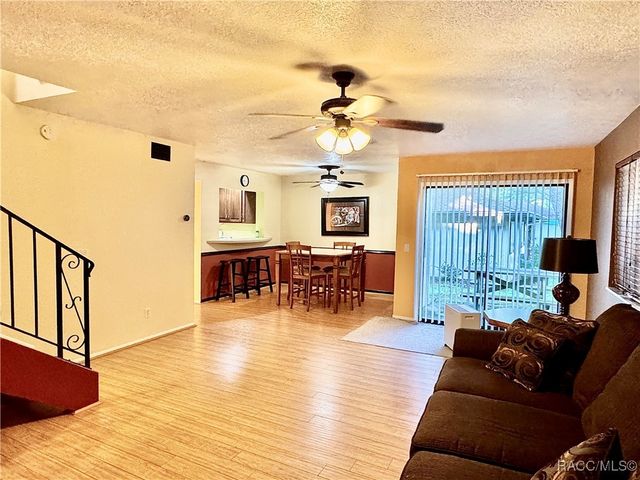 7 Moser Court N, Homosassa, FL 34446