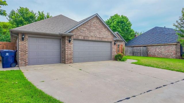 9109 NW 81st Street, Yukon, OK 73099