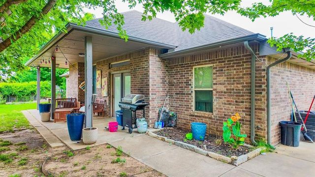 9109 NW 81st Street, Yukon, OK 73099