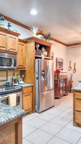 9109 NW 81st Street, Yukon, OK 73099