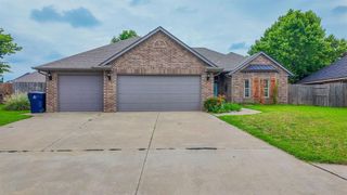 9109 NW 81st Street, Yukon, OK 73099