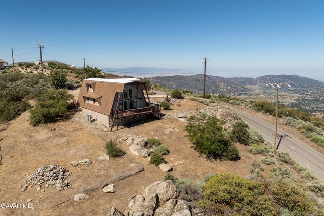 23960 El Rancho Drive, Tehachapi, CA 93561