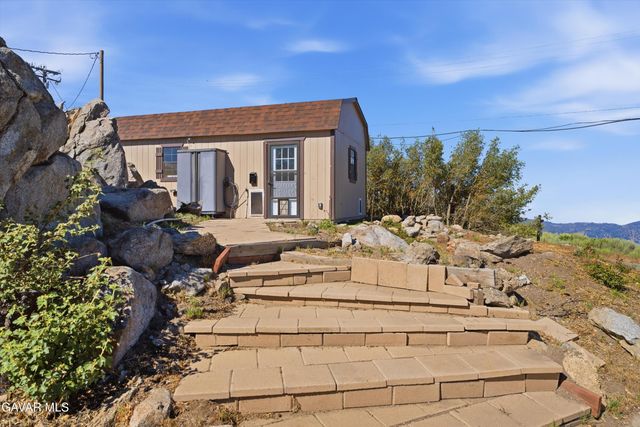 23960 El Rancho Drive, Tehachapi, CA 93561