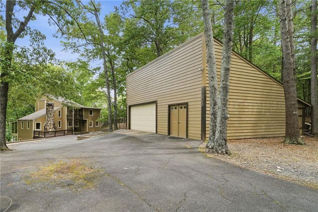 161 White Antelope Street, Waleska, GA 30183