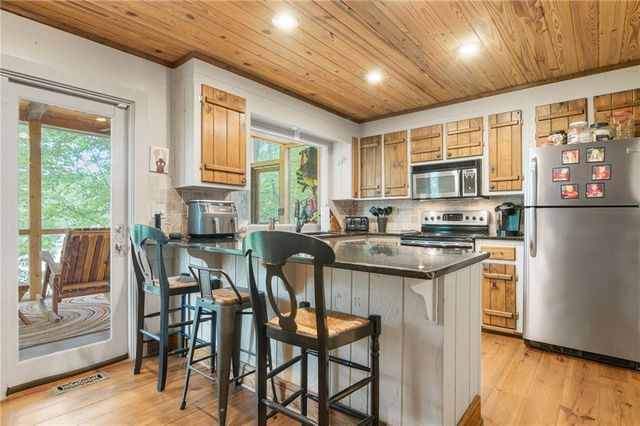 161 White Antelope Street, Waleska, GA 30183