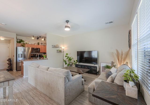 1500 S OWL Drive, Gilbert, AZ 85296