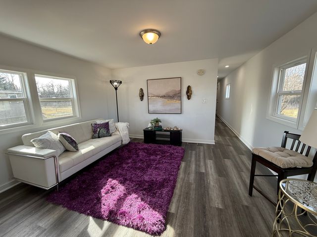 237 Blackthorn Road, Matteson, IL 60443