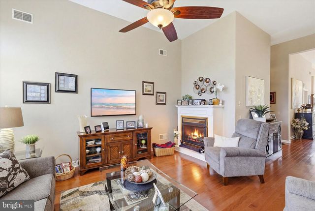 112 MIRAGE BLVD, Barnegat, NJ 08005