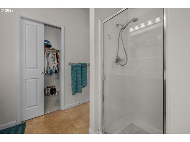 10860 Sw BRIARWOOD Pl, Portland, OR 97223