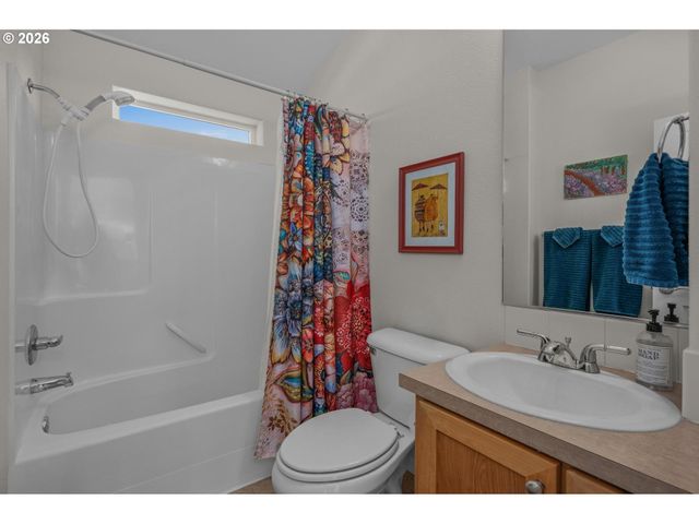 10860 Sw BRIARWOOD Pl, Portland, OR 97223