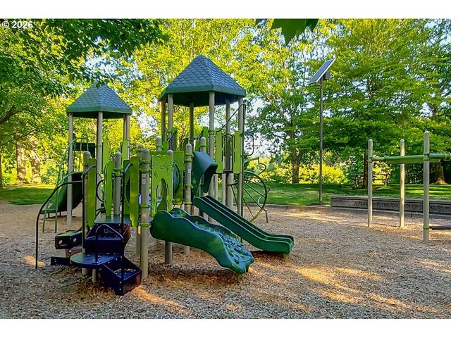 10860 Sw BRIARWOOD Pl, Portland, OR 97223