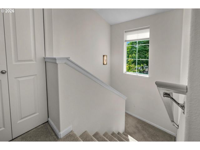 10860 Sw BRIARWOOD Pl, Portland, OR 97223