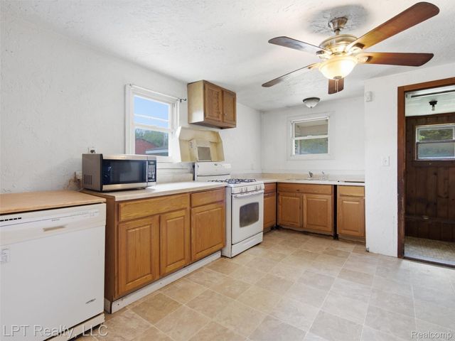 3385 N Genesee Road N, Genesee Charter Township, MI 48506