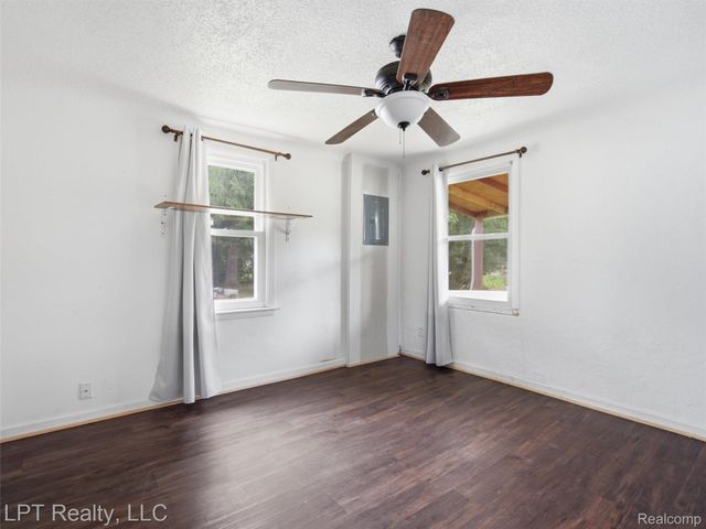 3385 N Genesee Road N, Genesee Charter Township, MI 48506