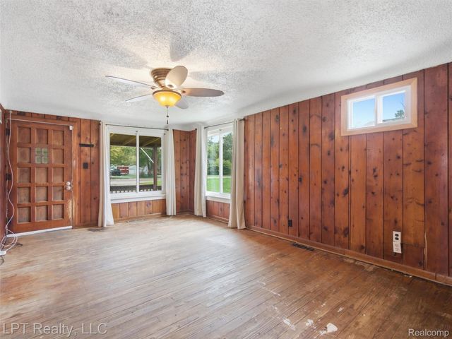 3385 N Genesee Road N, Genesee Charter Township, MI 48506