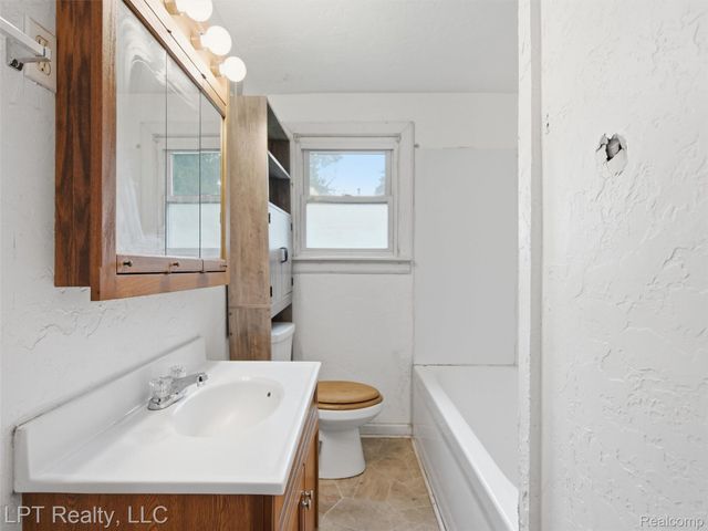3385 N Genesee Road N, Genesee Charter Township, MI 48506
