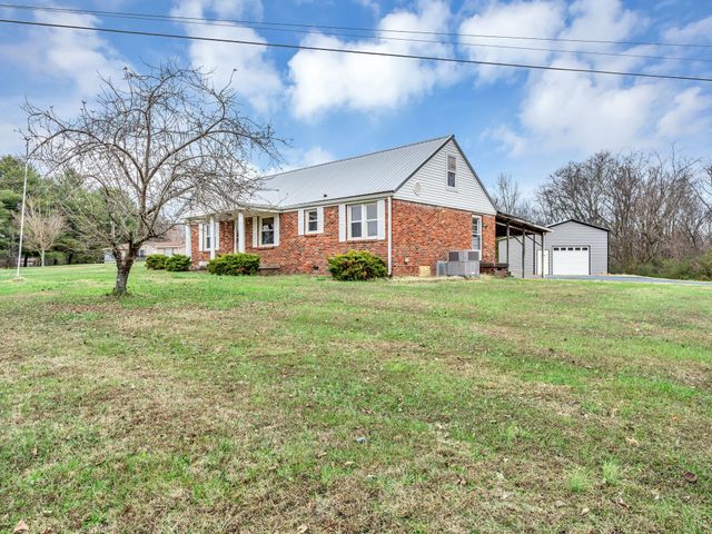 1732 Buck Hollow Rd, Chapmansboro, TN 37035