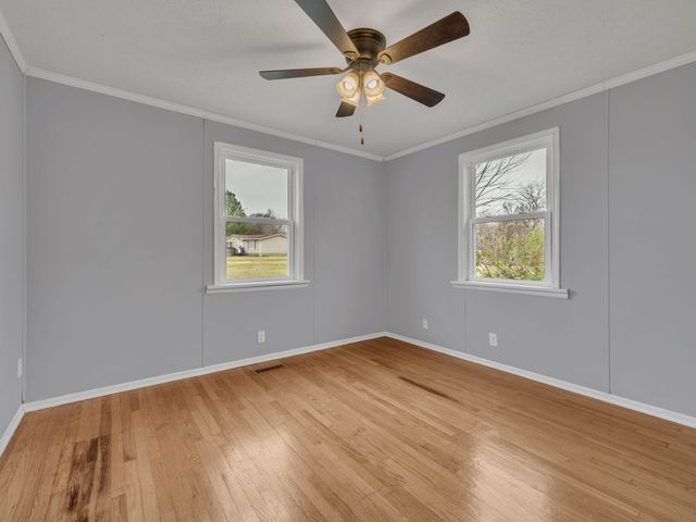 1732 Buck Hollow Rd, Chapmansboro, TN 37035