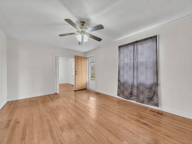 1732 Buck Hollow Rd, Chapmansboro, TN 37035