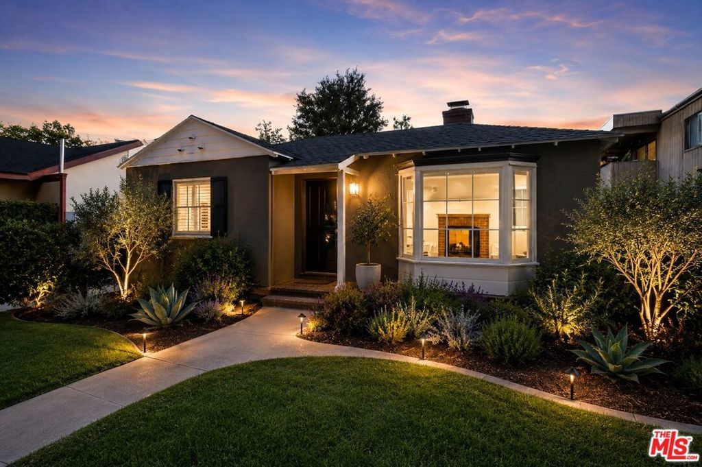 625 Westmount Drive, West Hollywood, CA 90069
