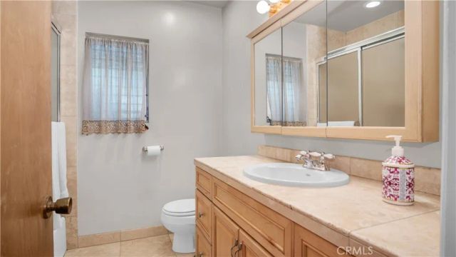 6819 Cantaloupe Avenue, Van Nuys, CA 91405