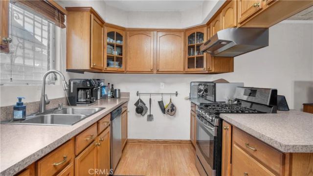 6819 Cantaloupe Avenue, Van Nuys, CA 91405