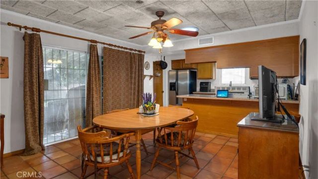 6819 Cantaloupe Avenue, Van Nuys, CA 91405