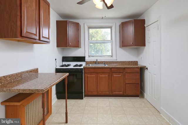 707 BROADWAY #B, Westville, NJ 08093