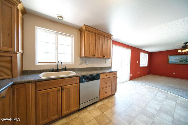 8537 Tamarack Avenue, California City, CA 93505