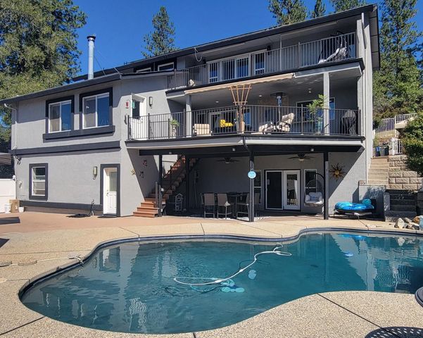580 Gayl Dr, Colfax, CA 95713