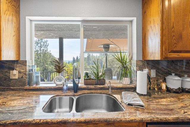 580 Gayl Dr, Colfax, CA 95713