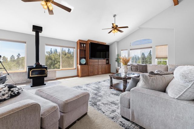 580 Gayl Dr, Colfax, CA 95713