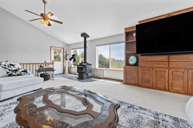 580 Gayl Dr, Colfax, CA 95713
