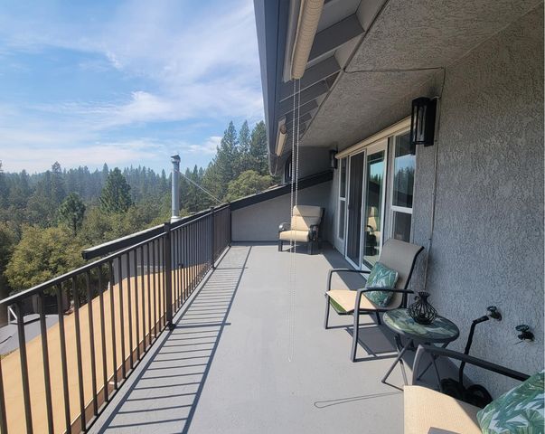 580 Gayl Dr, Colfax, CA 95713