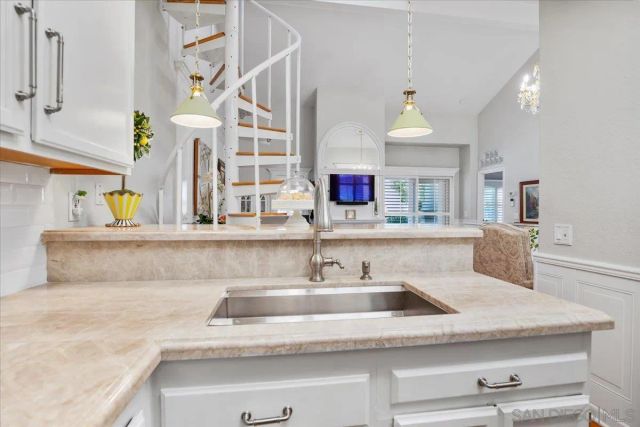7274 Shoreline 116, San Diego, CA 92122