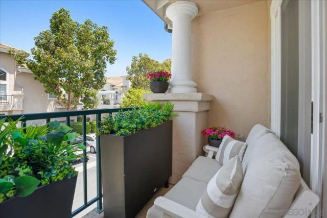 7274 Shoreline 116, San Diego, CA 92122