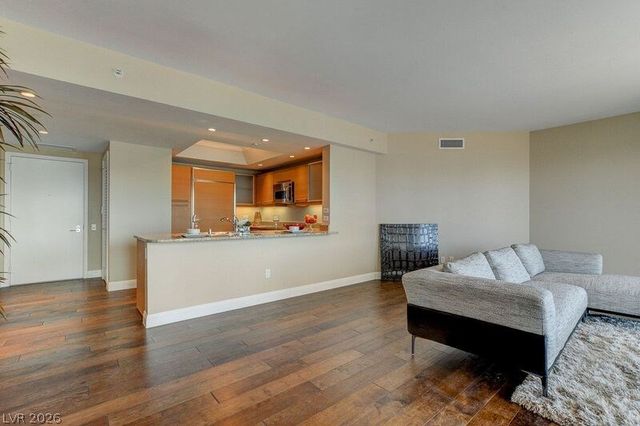 222 KAREN Avenue 3805, Las Vegas, NV 89109