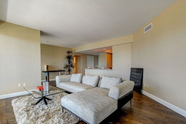 222 KAREN Avenue 3805, Las Vegas, NV 89109