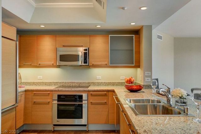 222 KAREN Avenue 3805, Las Vegas, NV 89109