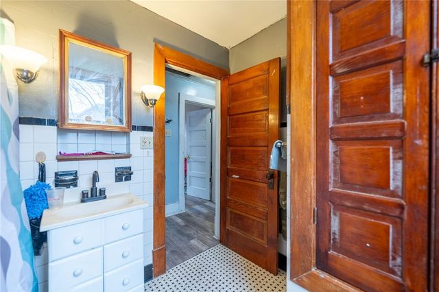 1731 Leishman Ave, Arnold, PA 15068