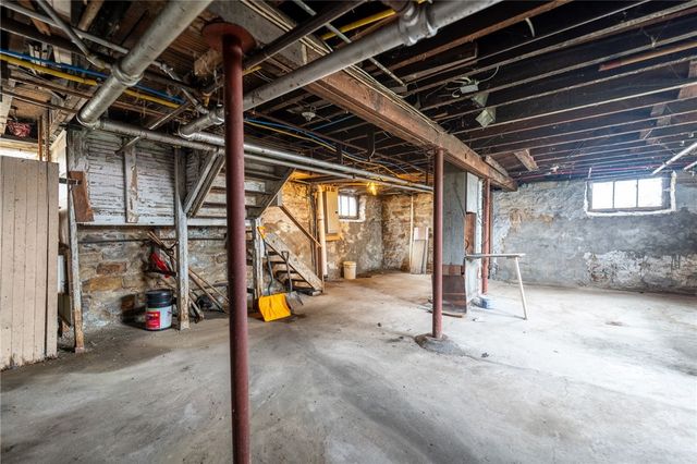 1731 Leishman Ave, Arnold, PA 15068