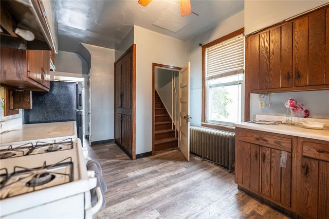 1731 Leishman Ave, Arnold, PA 15068