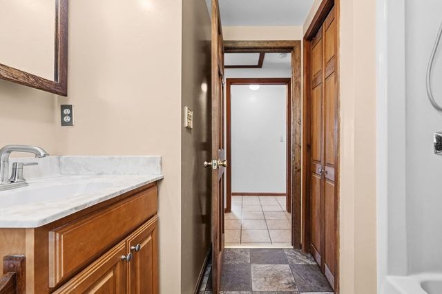 47 Center St, Westport, MA 02790