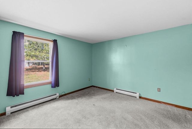 47 Center St, Westport, MA 02790