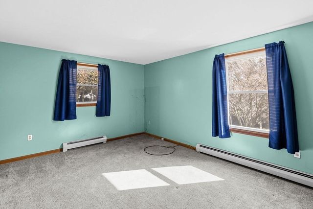 47 Center St, Westport, MA 02790