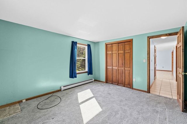 47 Center St, Westport, MA 02790