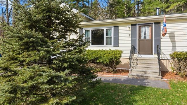 47 Center St, Westport, MA 02790