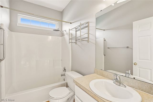 640 Southbay Drive, Wadsworth, OH 44281